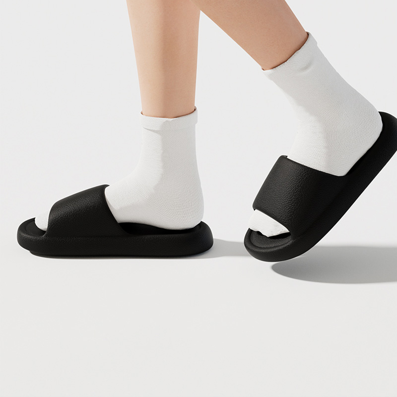 Miękkie kapcie domowe z podesz – Mule Slip On recenzja i cena
